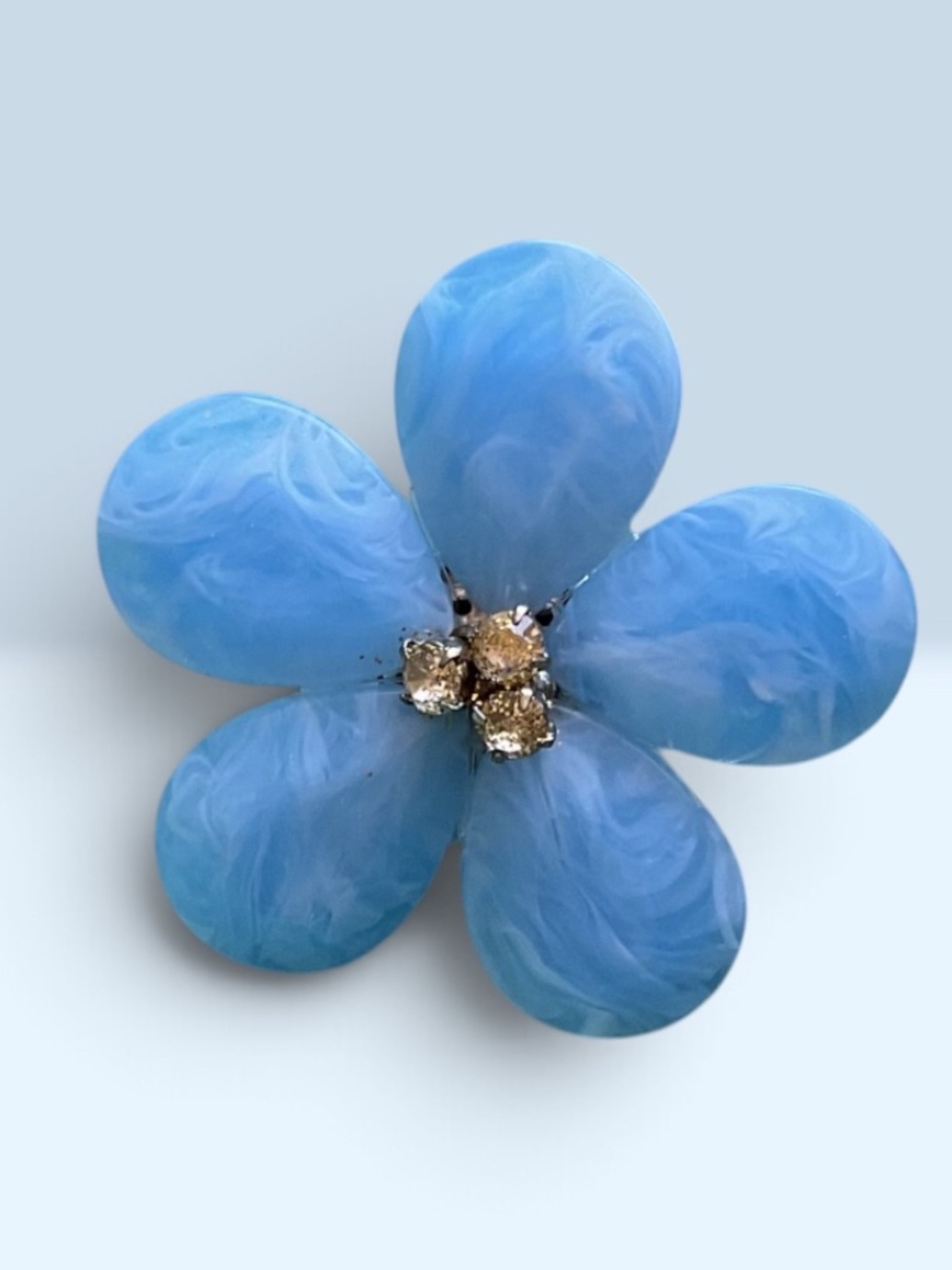 ⭐️ Vintage Marbled Blue Lucite Flower Brooch Pin Rhinestone Center